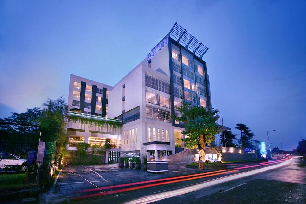Aston Jember Hotel y Centro de Conferencias Exterior foto